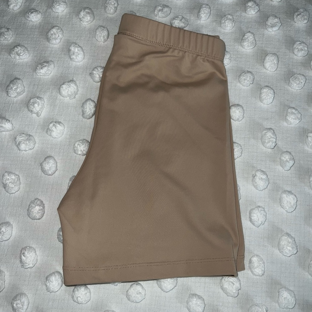 Saski Collection nude Shorts